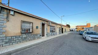 Casa en Las Cánovas - Cuevas de Reyllo. Casa amplia en los cánovas con gran parcela y múltiples estancia