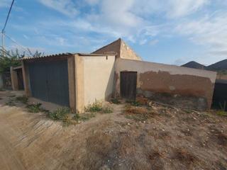 Terreny residencial  Pasaje los navarros. Se venden varias parcelas de terreno junto con vivienda en escri