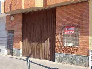 Lloguer Local Comercial a Centro. Local en alquien en fuente álamo