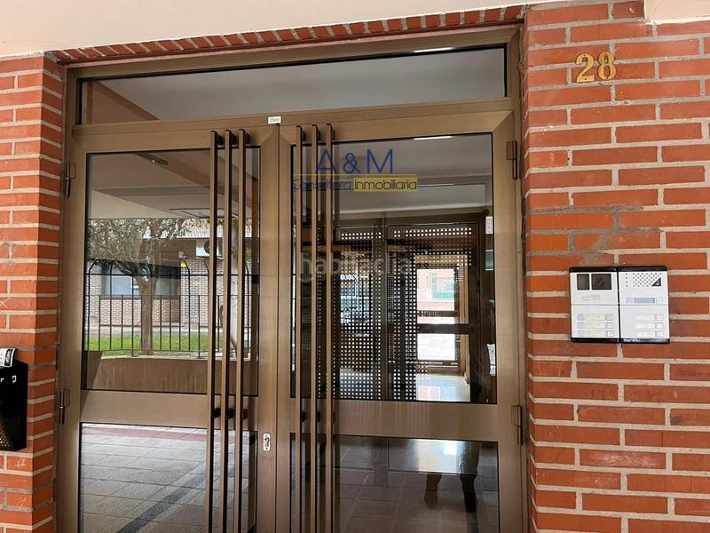 Foto 379d83c0-aced-4ba0-86c2-bb9cf9c85196. Parking coche venta de garaje en Covaresa en Covaresa Valladolid