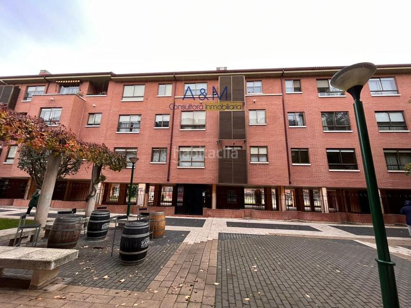 Foto 84716f84-d161-4483-be39-bbba36a559d8. Parking coche venta de garaje en Covaresa en Covaresa Valladolid