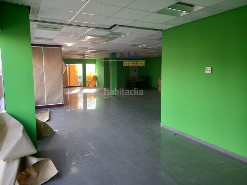 Foto 3a108e1a-069e-4800-8648-a45e0293782e. Alquiler local comercial se alquila local en c aluminio en pol. san cristobal en Valladolid