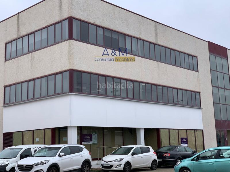 Foto e2952603-8c70-4e8e-8824-a932c98cb32a. Alquiler local comercial se alquila local en c aluminio en pol. san cristobal en Valladolid