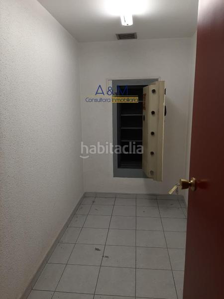 Foto d516ddd4-516a-4a1b-b6c5-ce13f9f6e384. Local commercial dans Delicias Valladolid