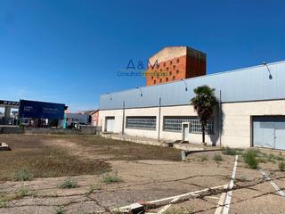 Lloguer Nau industrial  Viejo de simancas. Nave comercial  con parcela en el camino viejos de simancas.