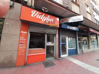 Location Local commercial  N/a. Se alquila local en la avenida de segovia, con una superficie en