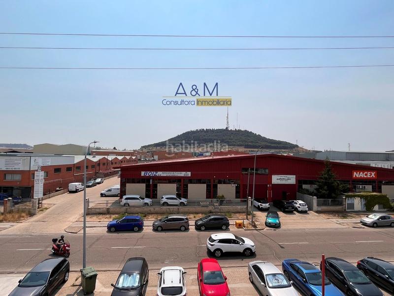 Foto d10511ac-c147-49f7-8db6-4ff51f32801d. Office space in Polígono San Cristóbal Valladolid