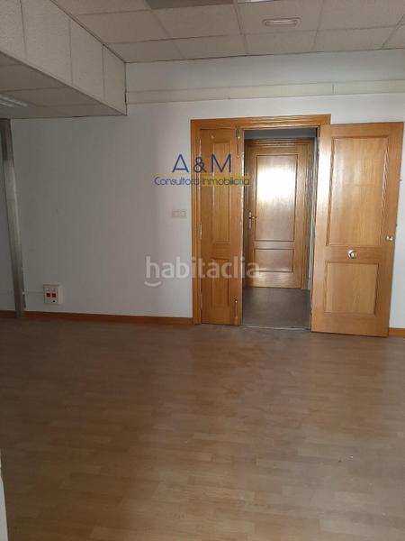 Foto aa2410d6-676d-4fdf-a2a3-bb60d7612b2a. Ufficio con riscaldamento in Delicias Valladolid