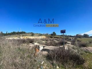 Terrain résidentiel  Etileno. Venta de parcela de 824 m2 con cimientos en calle etileno
