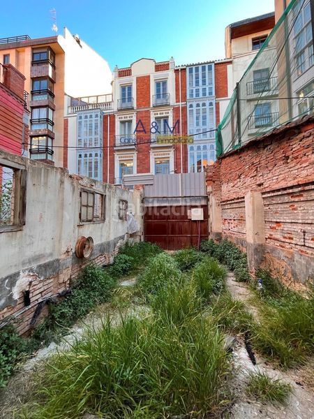Foto d43cdab2-edf9-4c23-8d6b-0b3a60d0b411. Edifici a Centro Valladolid