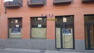 Lloguer Local Comercial  Torrecilla. Se alquila local en calle torrecilla