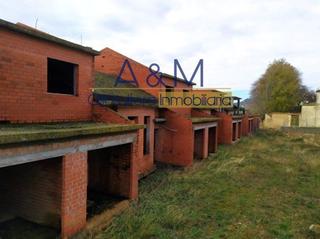 Terreny residencial  N/a. ¡oportunidad! se vende obra paralizada de 14 adosados en castron