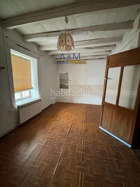 Foto d9cf36b0-76cf-4c86-8d33-320e19405ad2. Casa  en venta en Campaspero