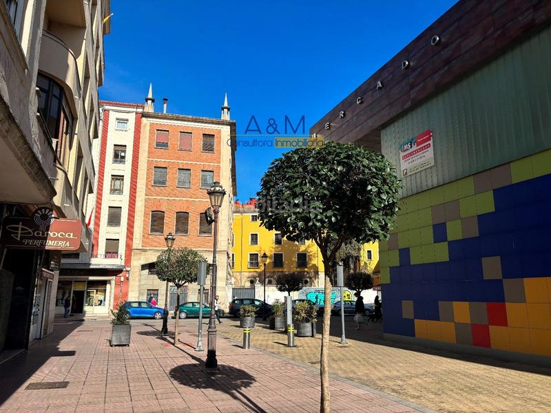 Foto a862ee8b-4e44-4f1d-8603-3bd60a1084b8. Locale commerciale in El Carmen - Barrio Gimeno Burgos