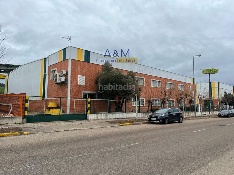 Foto d54a3f4f-6856-4df9-a1af-4e5e401ab120. Bâtiment à usage industriel avec chauffage dans Cistérniga