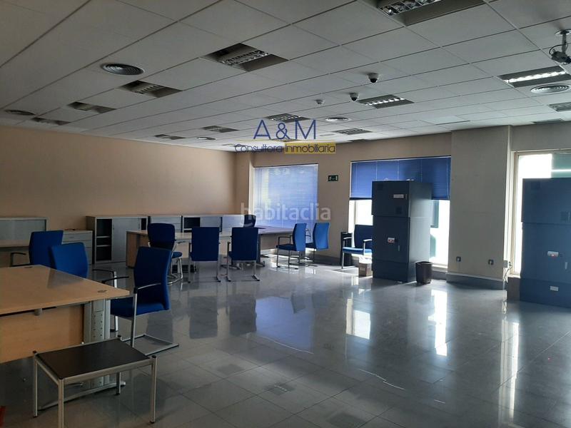 Foto 458337d3-78d8-4b9d-8b2c-7c842ade5be0. Alquiler local comercial se alquiler local en la plaza san miguel en Valladolid