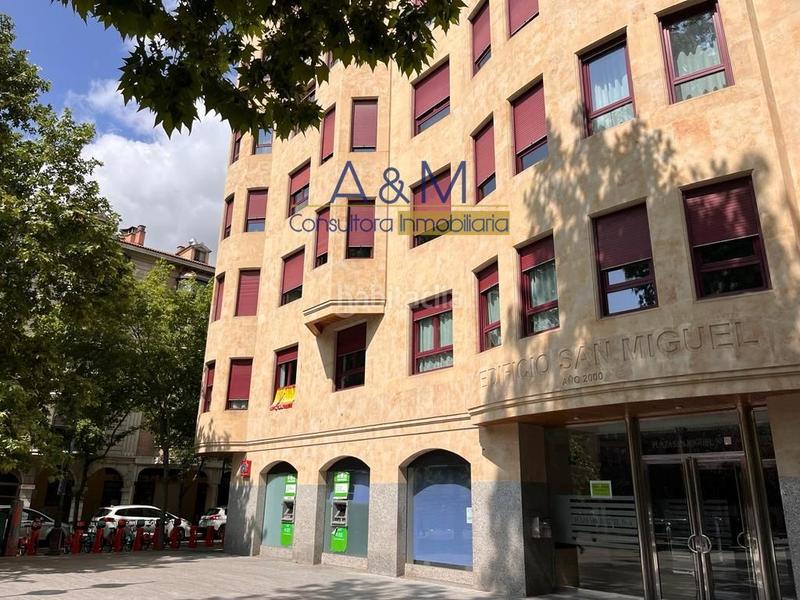 Foto a223288b-5eda-45f1-882c-66312469cc67. Alquiler local comercial se alquiler local en la plaza san miguel en Valladolid