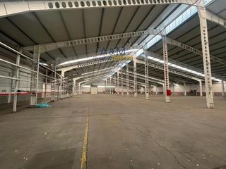 Affitto Capannone industriale  Soria. Alquiler de nave de 2.400 m mas campa de 2.600 m la cisterniga