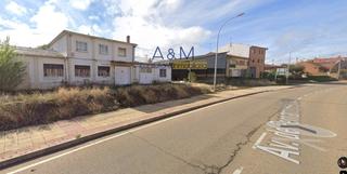 Local commercial  N/a. Local en rentabilidad en sahagun (leon)