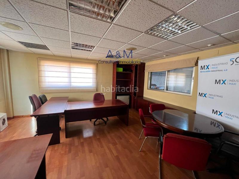Foto a6137619-aa66-4cf7-be0e-ee5c865027e7. Bâtiment à usage industriel avec chauffage dans Polígono San Cristóbal Valladolid