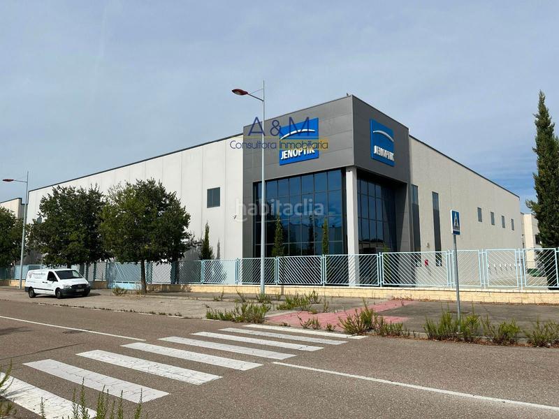 Foto fa9f9295-363a-4f8e-9583-f6551e0254cc. Bâtiment à usage industriel avec chauffage dans Polígono San Cristóbal Valladolid