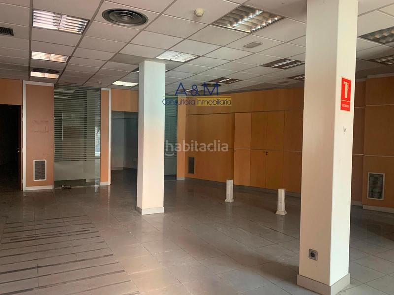 Foto 9fe9125f-996f-4fea-8d0f-383d34476397. Alquiler local comercial se alquila local en calle huegas en Valladolid
