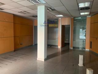 Location Local commercial  Calle huelgas. Se alquila local en calle huegas en valladolid