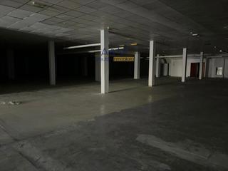 Lloguer Local Comercial  N/a. Se alquila local en calle independencia