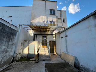 Édifice  Lago-tv. Edificio en venta  toral de los vados  león