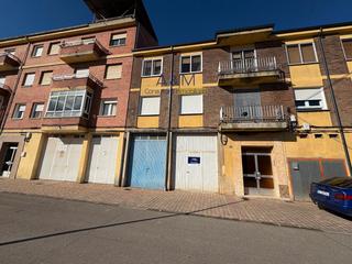 Local commercial  Mariano remach-tv. Locales comerciales en toral de los vados