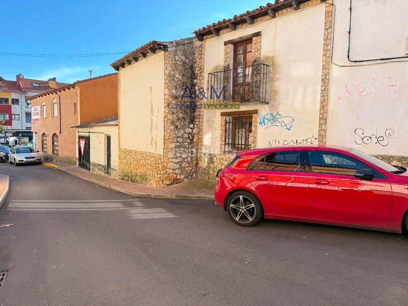 Foto ba3a515c-33bb-43b0-a26c-1571dab7d574. Casa en reloj 1 finca urbana con edificios en zaratan en Zaratán
