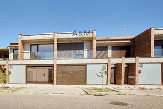 Maison jumelée  Fuente de la fama. Chalet adosado 4 habitaciones a 5 minutos de valladolid