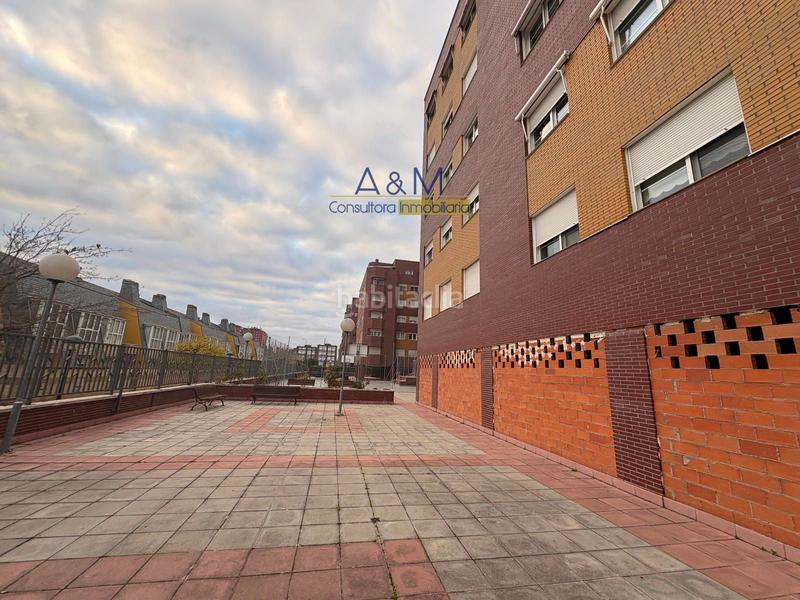 Foto 9ab554ad-8b68-4c38-b229-83536a53fd94. Local commercial dans calle doctor sanchez villares 13 dans Valladolid