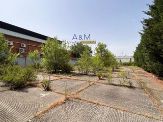 Finca rústica  Burgos. Parcela en venta con edificio en av. burgos
