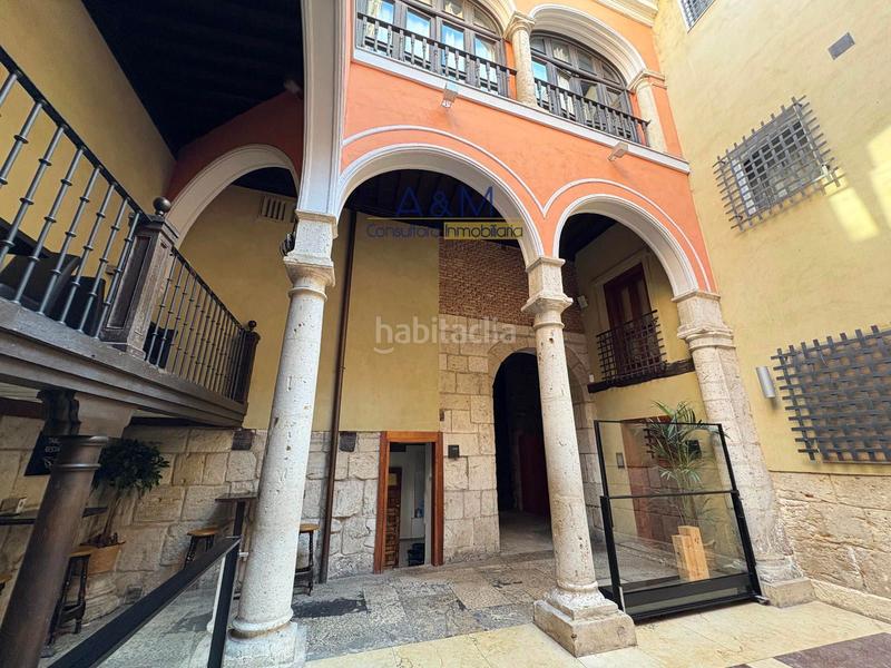 Foto f0733419-ecbc-42d7-9a80-1ddd4dd5d262. Edificio in Centro Valladolid