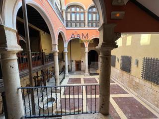 Lloguer Edifici  Correos. Venta de edificio antigua posada siglo xix en casco historico