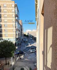Lloguer Pis  Mantería. Se alquila piso de 3 dormitorios en calle mantería