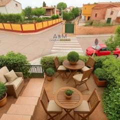 Maison jumelée  Av. valladolid. Pareado en venta en cigales valladolid