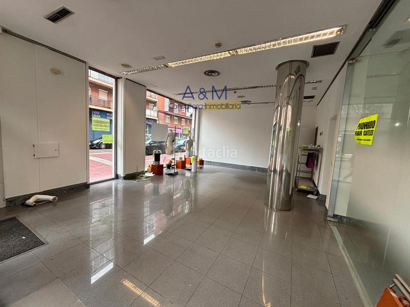 Foto 8989926a-e24d-4b39-b0aa-a9655bd1ab5d. Alquiler local comercial se alquila local en la calle cardenal cisneros esquina con moradas en Valladolid