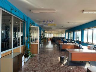 Location Bâtiment à usage industriel  Metal. Nave en alquiler en argales