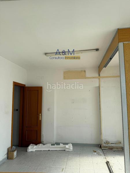 Foto f3599cf3-c212-4619-a325-d0dc511c8d73. Lloguer local comercial a Polígono San Cristóbal Valladolid