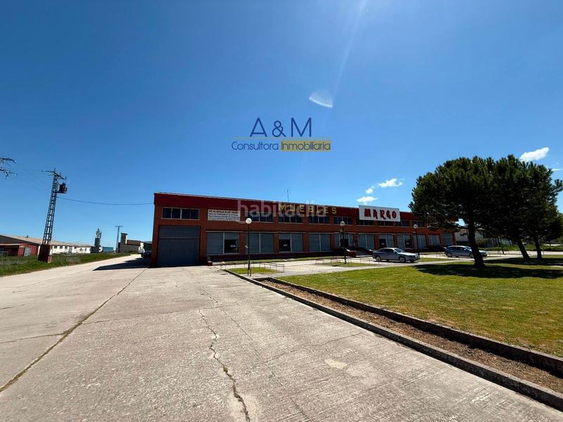 Foto a4ae6e77-edec-413d-86c9-f95af07d78ee. Location bâtiment à usage industriel avec chauffage dans Cuéllar
