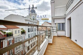 Dachwohnung  Santiago. Atico reformado en calle santiago