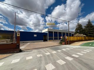 Location Bâtiment à usage industriel  Pirita. Nave en alquiler  poligono san cristobal