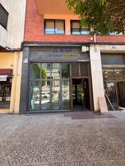 Location Local commercial à Calle libreria 9. Se alquila local en la calle libreria situado junto a la plaza d