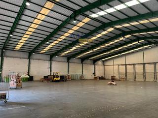 Lloguer Nau industrial  Topacio. Alquiler de nave en  san cristobal