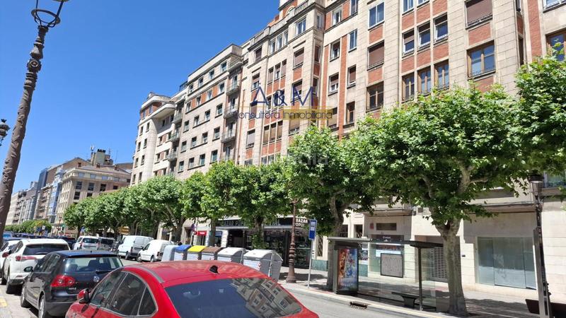 Foto e823eb8d-7a36-467a-8967-be4a44eeec14. Alquiler local comercial se alquila local en la calle vitoria en Burgos