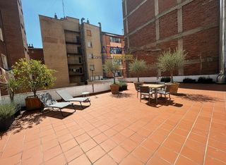 Pis  Poniente. Piso en plaza poniente con terraza