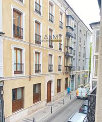 Lloguer Pis  Perú. Vivienda de 3h en unas de las mejores de la ciudad, calle perú