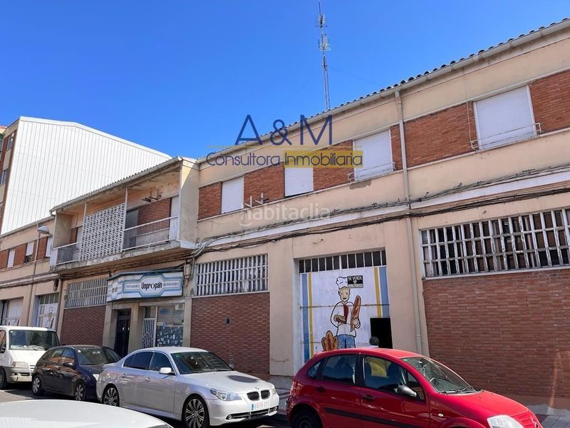 Foto ebf67173-aa99-4f81-999a-69d3796f8d8b. Edifici a pingüinos 3 a Pajarillos Bajos Valladolid